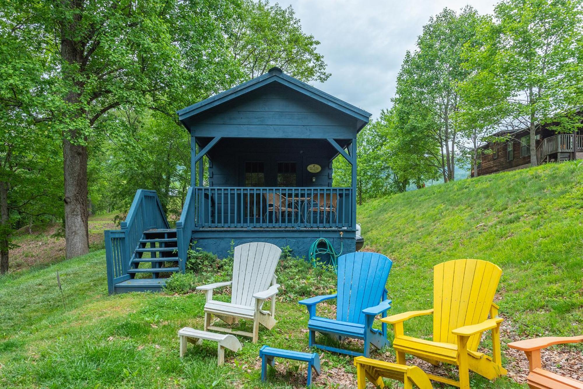 Engadine Inn And Cabins Candler Exterior photo